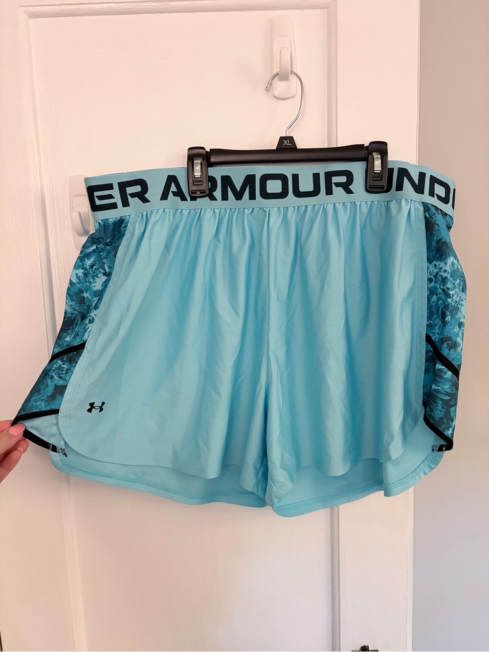 Under Armour Women’s Light Blue Athletic Shorts - 2X
